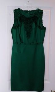 👗Beautiful green silk dress.